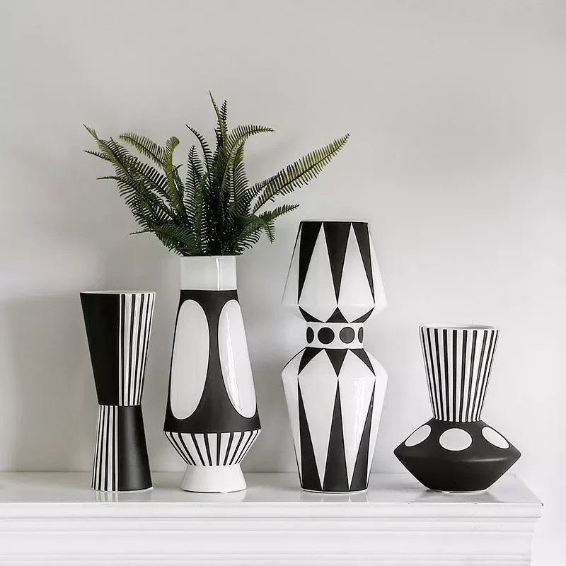 

NEW2023 Nordic design creative black and white ceramic vase abstract arrangement retro desktop home craft decoration