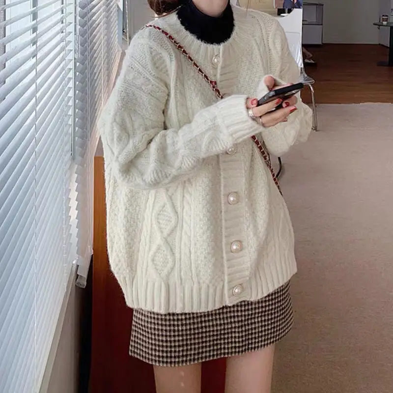 

Straight Tube Women's Gentle Style Solid Color Cardigan Sweater Autumn and Winter Japanese Knitted Cardigan Round Neck 2023 YL82