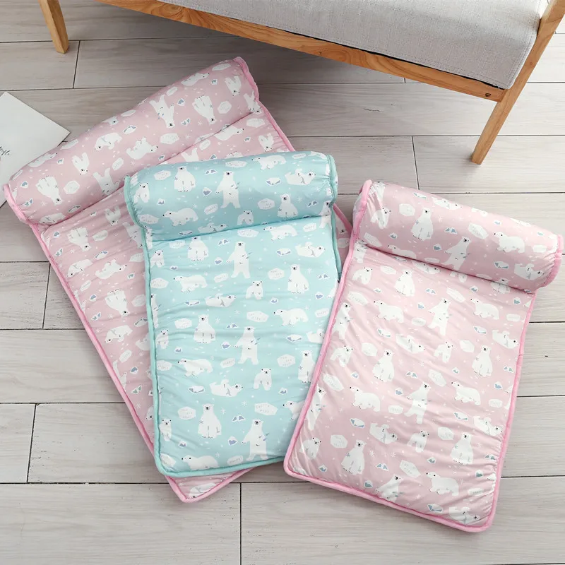 

Dog Blanket Summer Ice Silk Cool Feeling Pet Mat Cat Cool Pad Nest Dogs Pad Pet Ice Pad Cool Ice Pad Pet Supplies