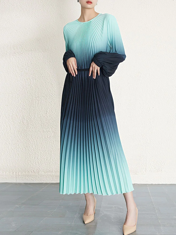 Женское плиссированное платье с градиентом DEAT элегантное свободное эластичным