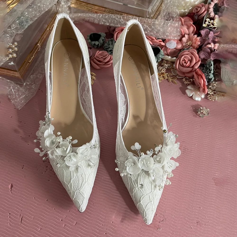 

Wedding Shoes Bride White Sandals Women Pumps Mesh Air Flowers Pointed Toe Graceful Women Party Dress Shoes Customize Height