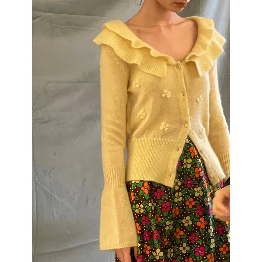 

2023 new fall chic sweet temperament short paragraph gentle wind yellow ruffle collar knitted cardigan sweater women