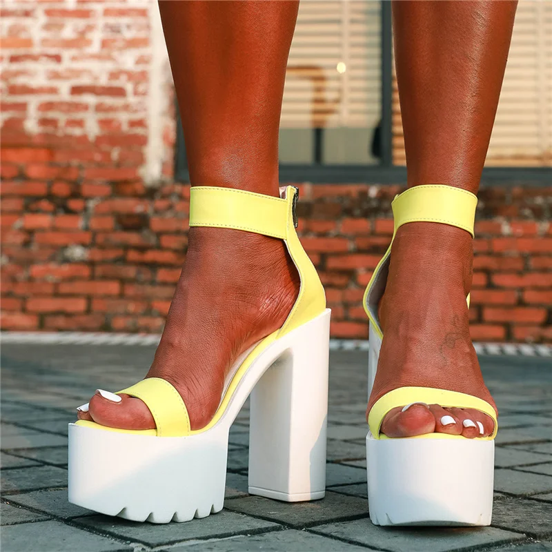 

Женские босоножки на квадратном каблуке, летние пикантные модельные туфли, каблук-чехол, новая модель