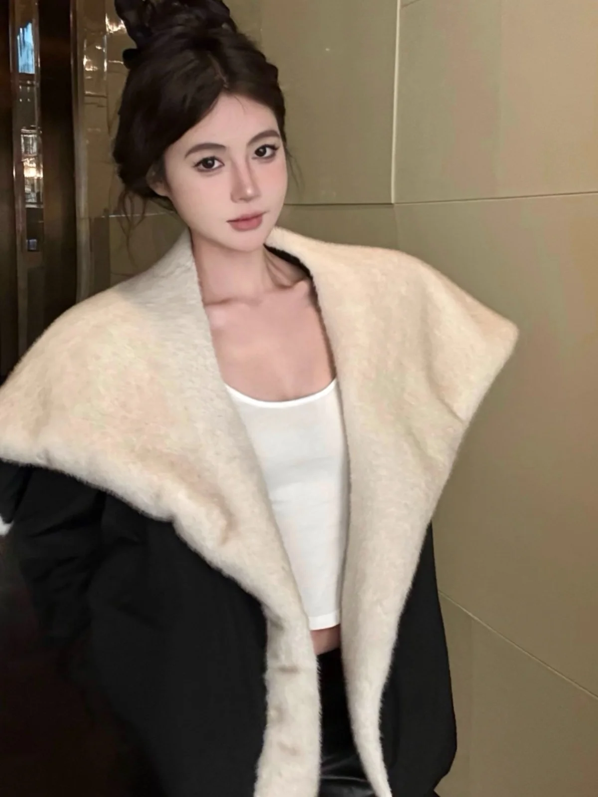 Miss Zuo Is Here ~ Han Mei Street 2024 новая черная свободная верхняя одежда с большими лацканами
