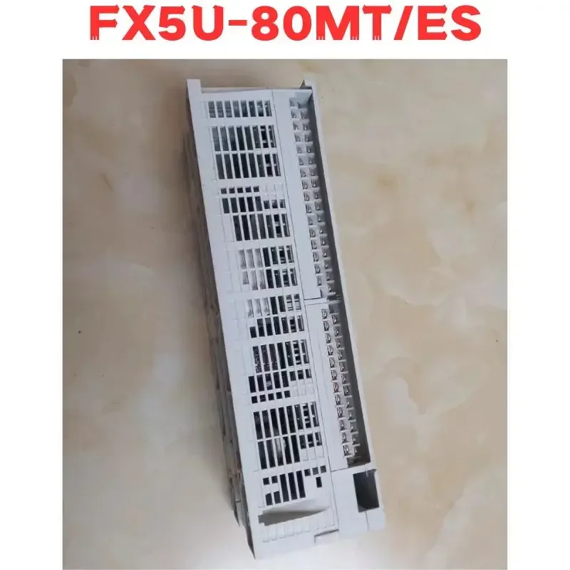 Б/у модуль FX5U-80MT/ES FX5U 80MT ES протестирован нормально