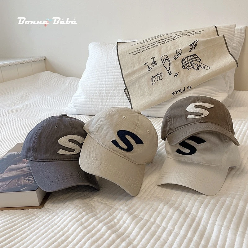 Baseball Hat 2023 New Shade Hats Design Tide Brand Soft Top Shade Shopping Couple Caps Four Seasons Casual Unisex Letter Visors