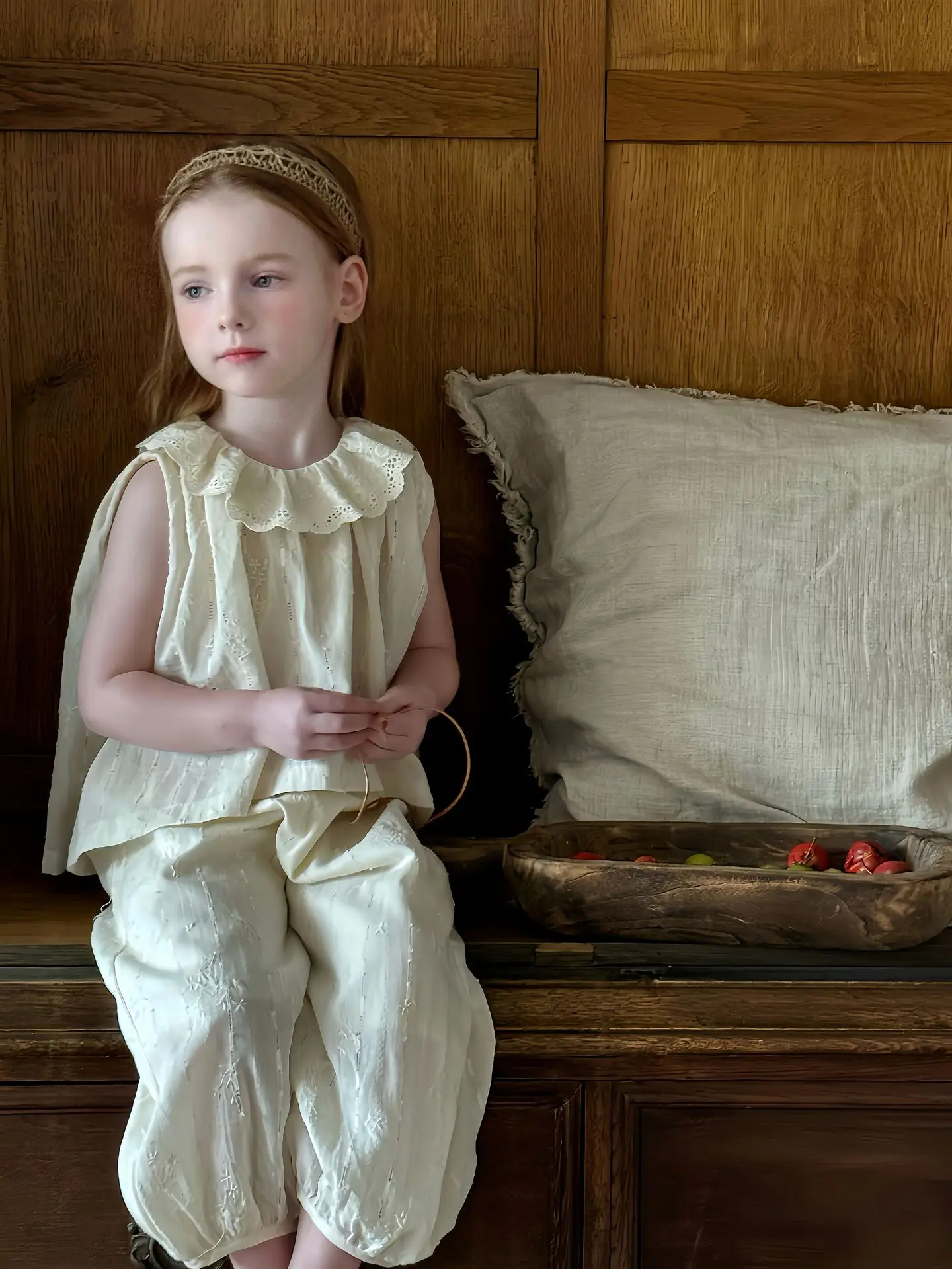 Набор кукольных рубашек с вышивкой |