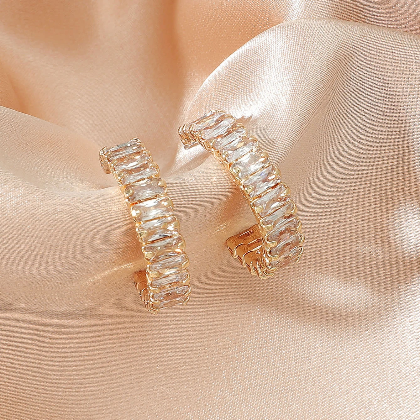 

S925 Silver Pin Fresh Sweet Geometric Letters Mori Temperament Diamond for Women Earrings Party Jewelry Accessory