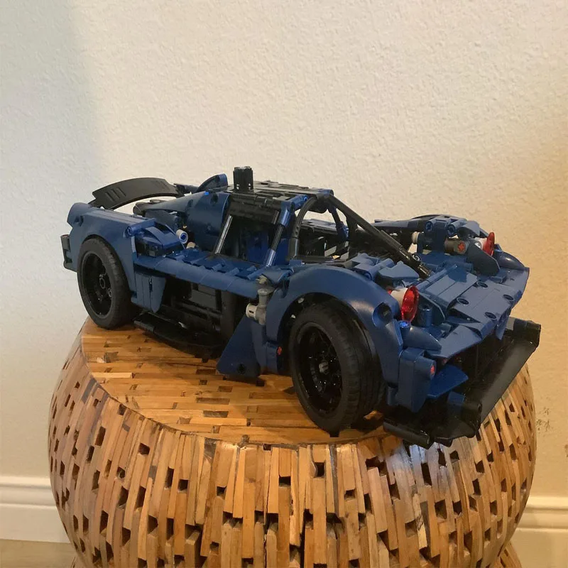 Технический Мартинс знаменитый валкирийский гоночный автомобиль модель