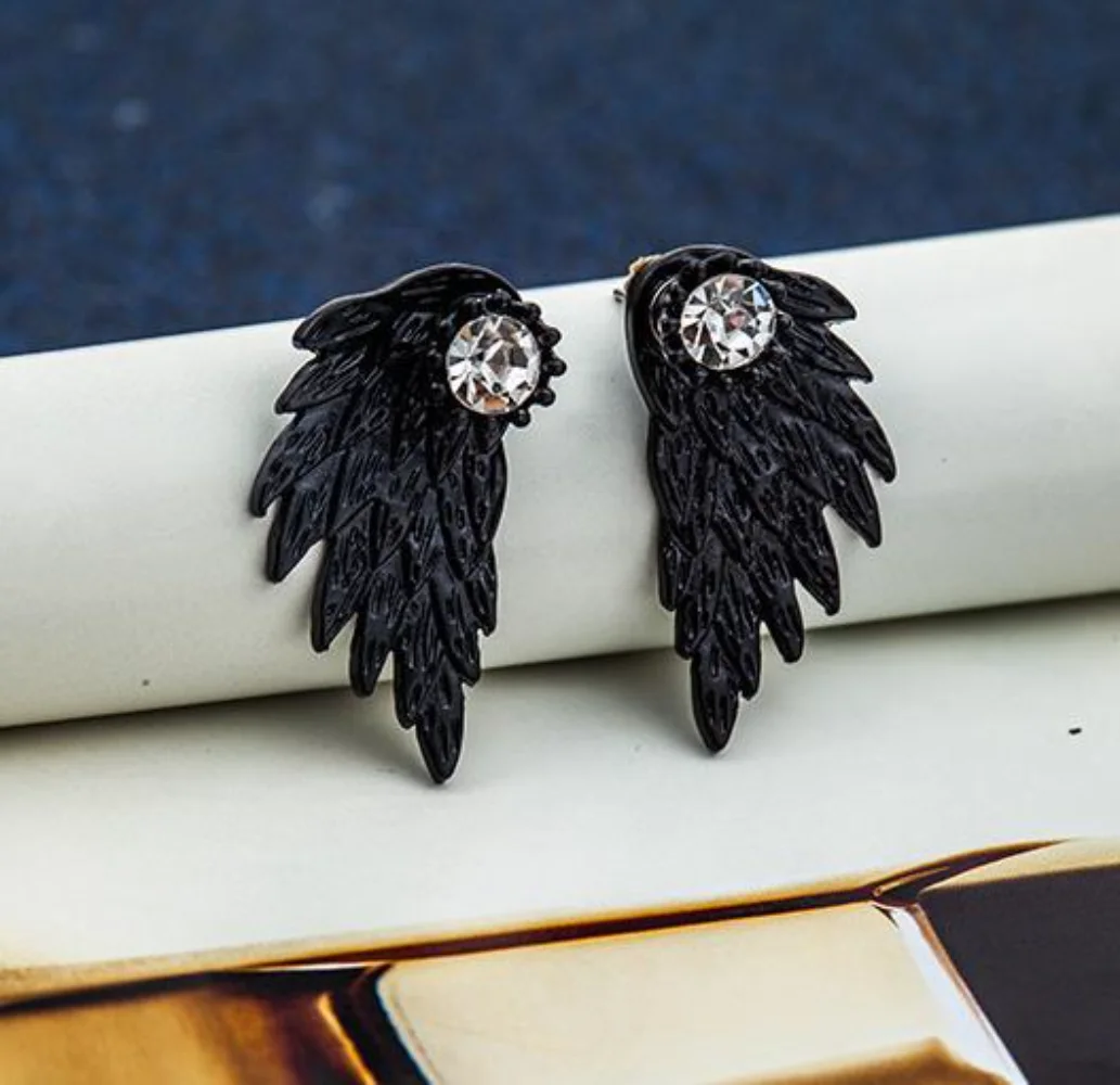 

Hot Fashion Retro 3D Angel Wings Earrings Feather Stud Diamond Piercing Earrings Punk Personalized Women's Jewelry Gifts