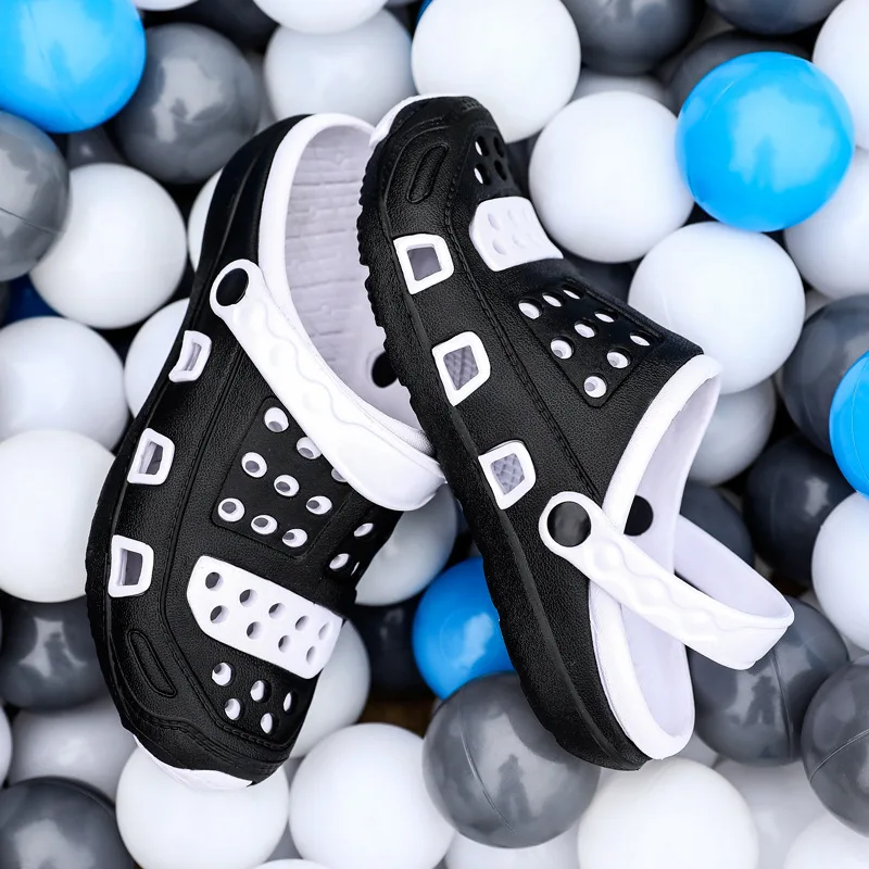 

2022 Men's cave shoes couple summer new breathable lightweight sandals hollow toe cap soft bottom outer wear casual beach shoes