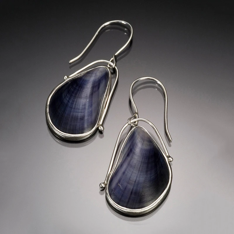 

Ethnic Navy Blue Stone Earrings Vintage Silver Color Metal Sea Shell Dangle Earrings for Women Engagement Party Jewelry