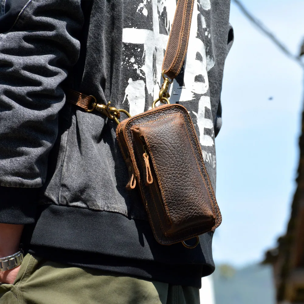 

AETOO Crazy horse leather retro messenger bag new waist bag men wear belt mini bag pure leather mobile phone bag leather tide b