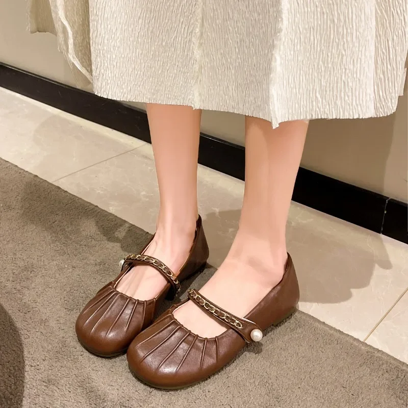 2024 новая женская обувь удобная на мягкой подошве в стиле ретро плоской модные