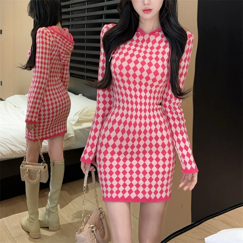 Сексуальная клетчатая ромбовидная юбка Gyaru в форме ромба розово-красная бедра