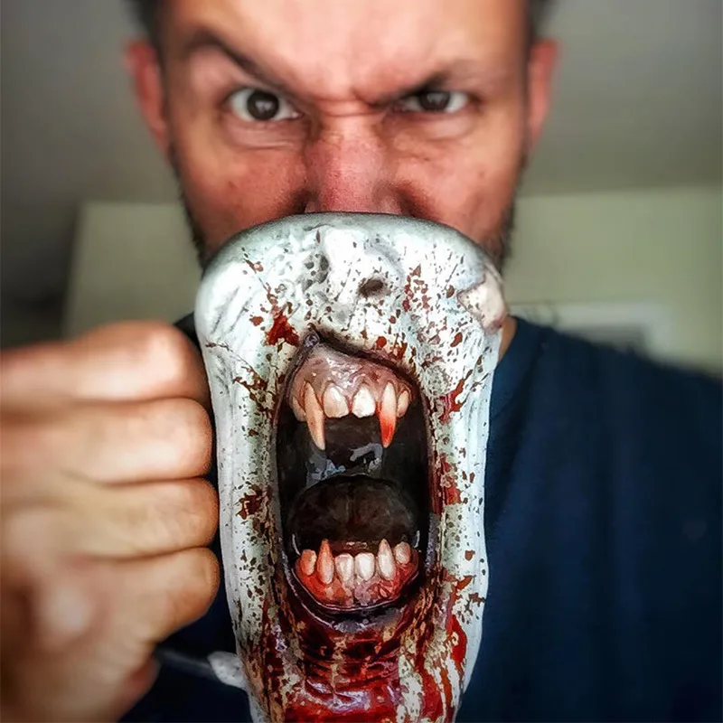 

Handmade Gothic Vampire Half Face Mug Ornament 500ML Halloween Horror Funny Mug Bloody Scary Coffee Cup Decoration Surprise Gift