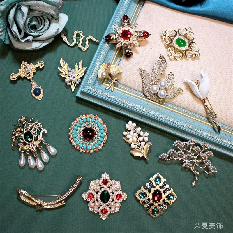 Vintage Baroque Pin Accessories Decorated with Courtly Style Revival Cuban Rock Western Pin Brooch Corsage Accessories Badges