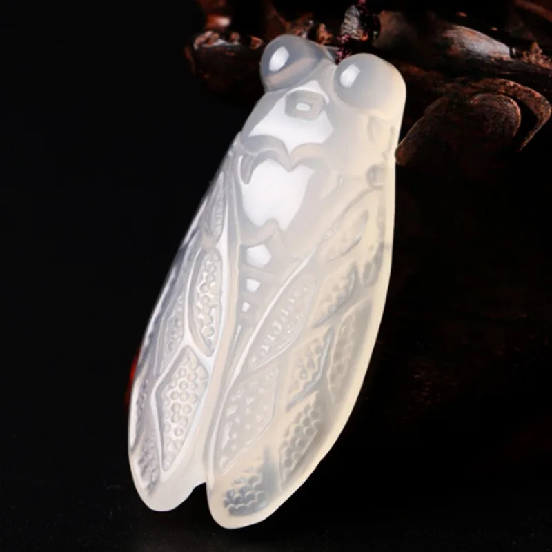 Кулон из халцедона ледяной вид-это кулон халцедон Цикада знает