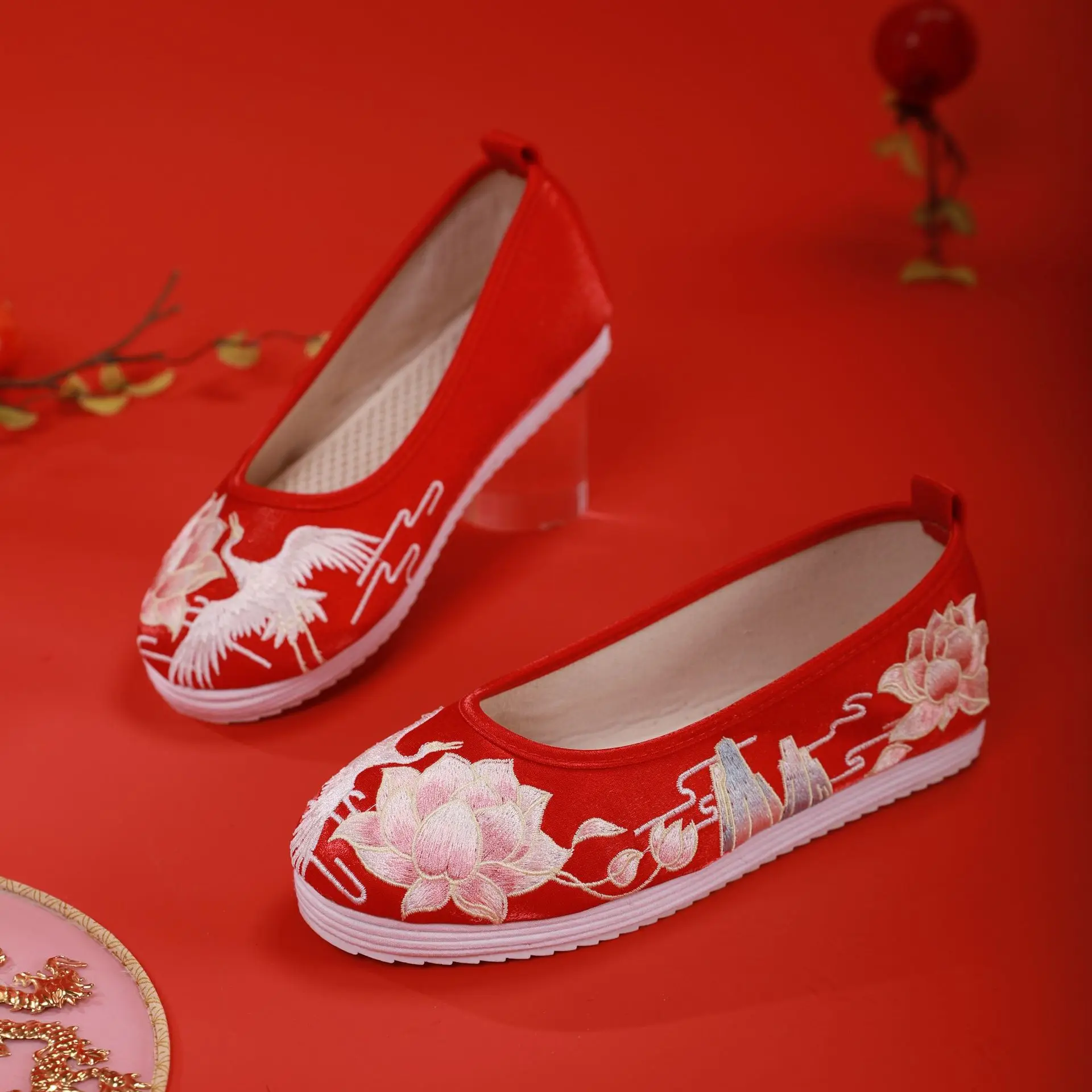 KS44 Осенние новые винтажные туфли Hanfu в стиле ретро простые красные женские Xiuhe