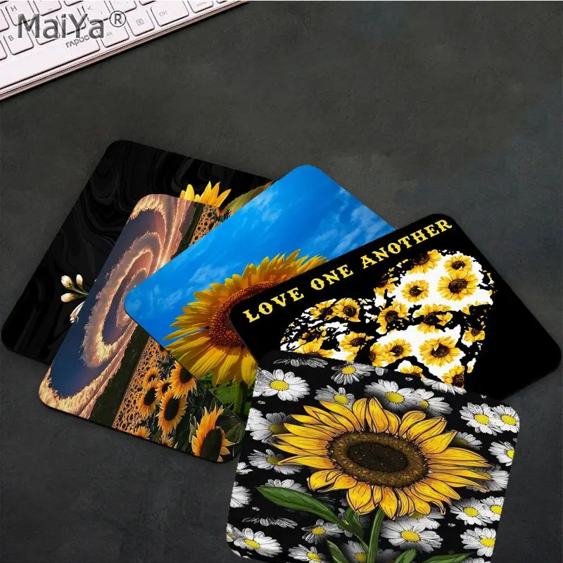 

Sunflower INS Tide Small Cartoon Anime Gaming Mouse Pad Keyboard Mouse Mats Smooth Company For PC Mouse Carpet