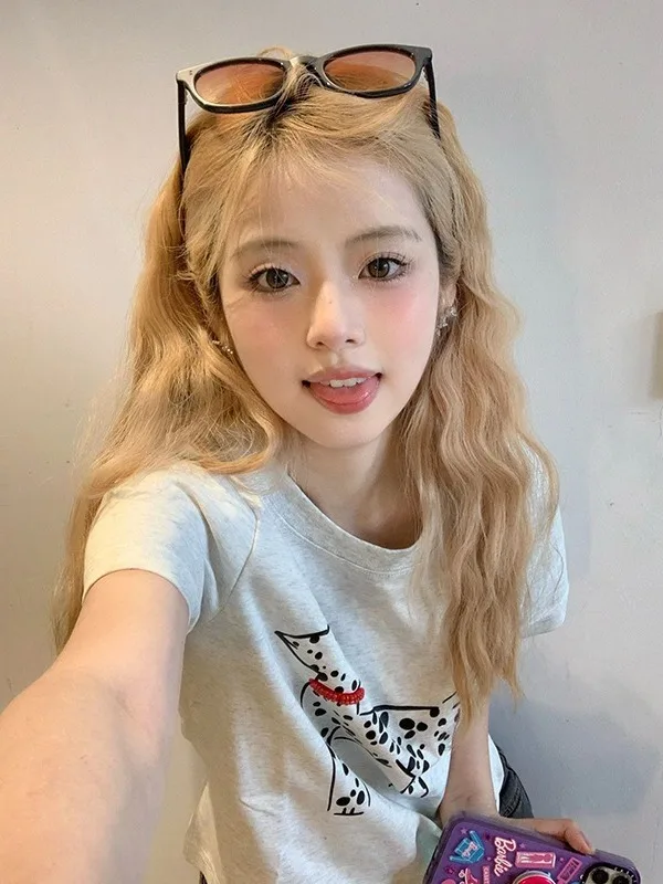 Футболка женская короткая в американском стиле облегающий топ с коротким