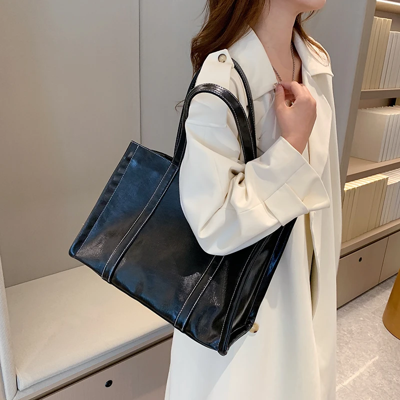 2023 Summer New Tide Women's Bag Solid Color Handbag Hong Kong Style Retro Oil Leather Shoulder Bag Simple Atmospheri Sac A Main