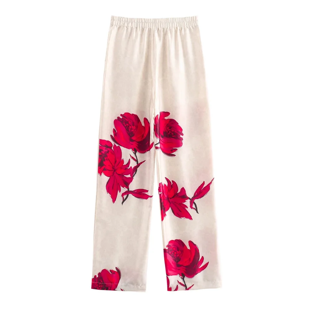 Костюм женский из куртки с длинным рукавом и брюк поясом на резинке