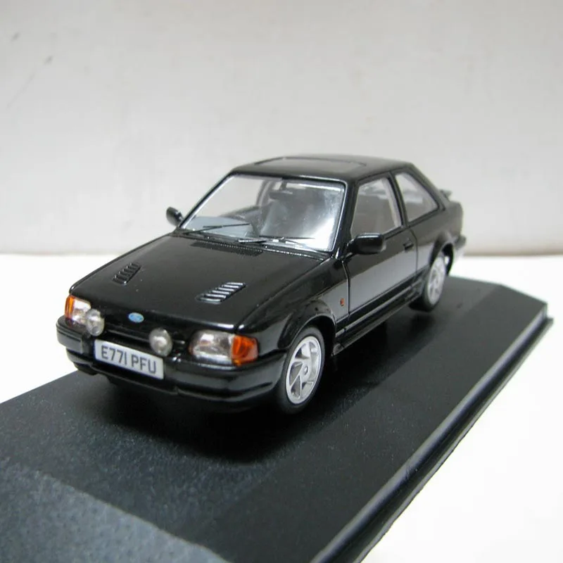 

1:43 Scale Ford Escort MK4 RS Turbo Alloy Car Model