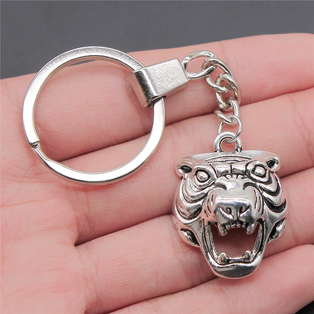 

Dropshipping Souvenirs Gift Men Keychain 2 Colors 31x24x10mm 3D Tiger Head Pendant Keyring