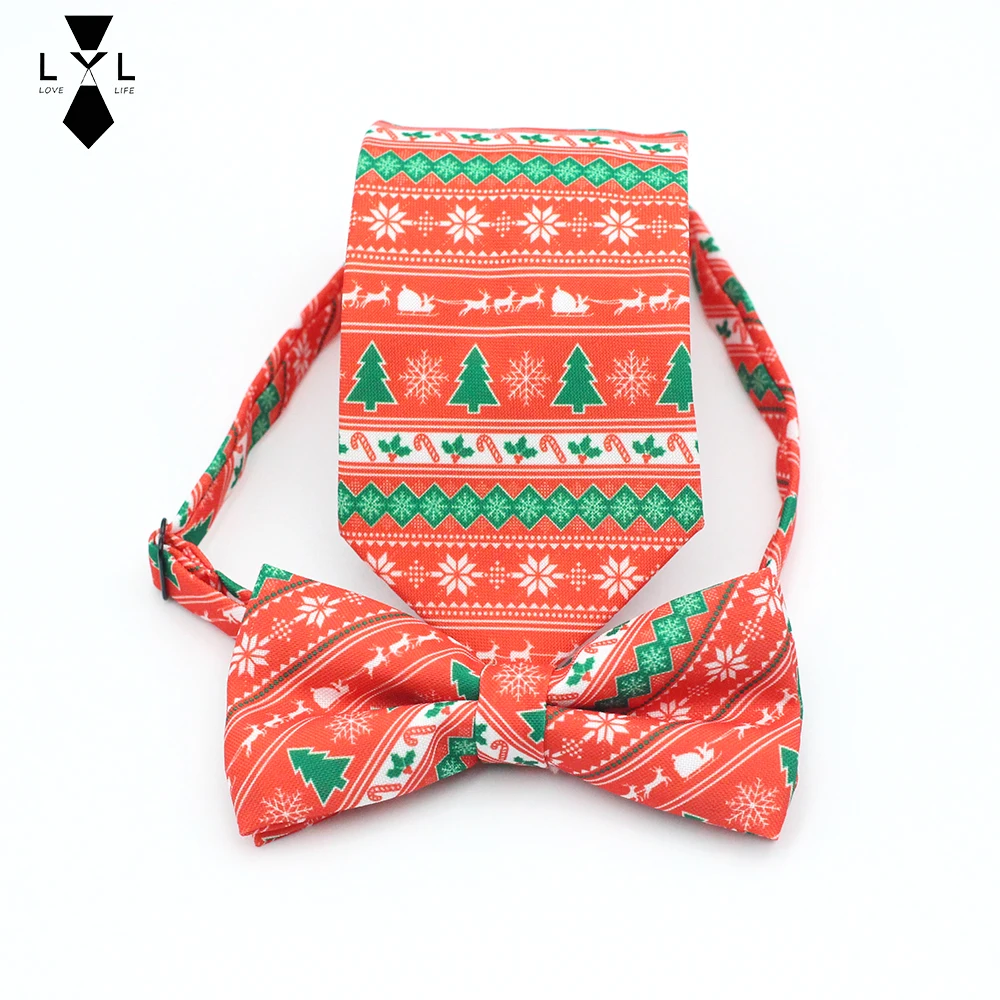 

LYL 8CM Christmas Men Silk Ties Classic Neck Tie Festival Gift Men's Fashion Novelty Necktie Red Green Tree Snowflake 2023