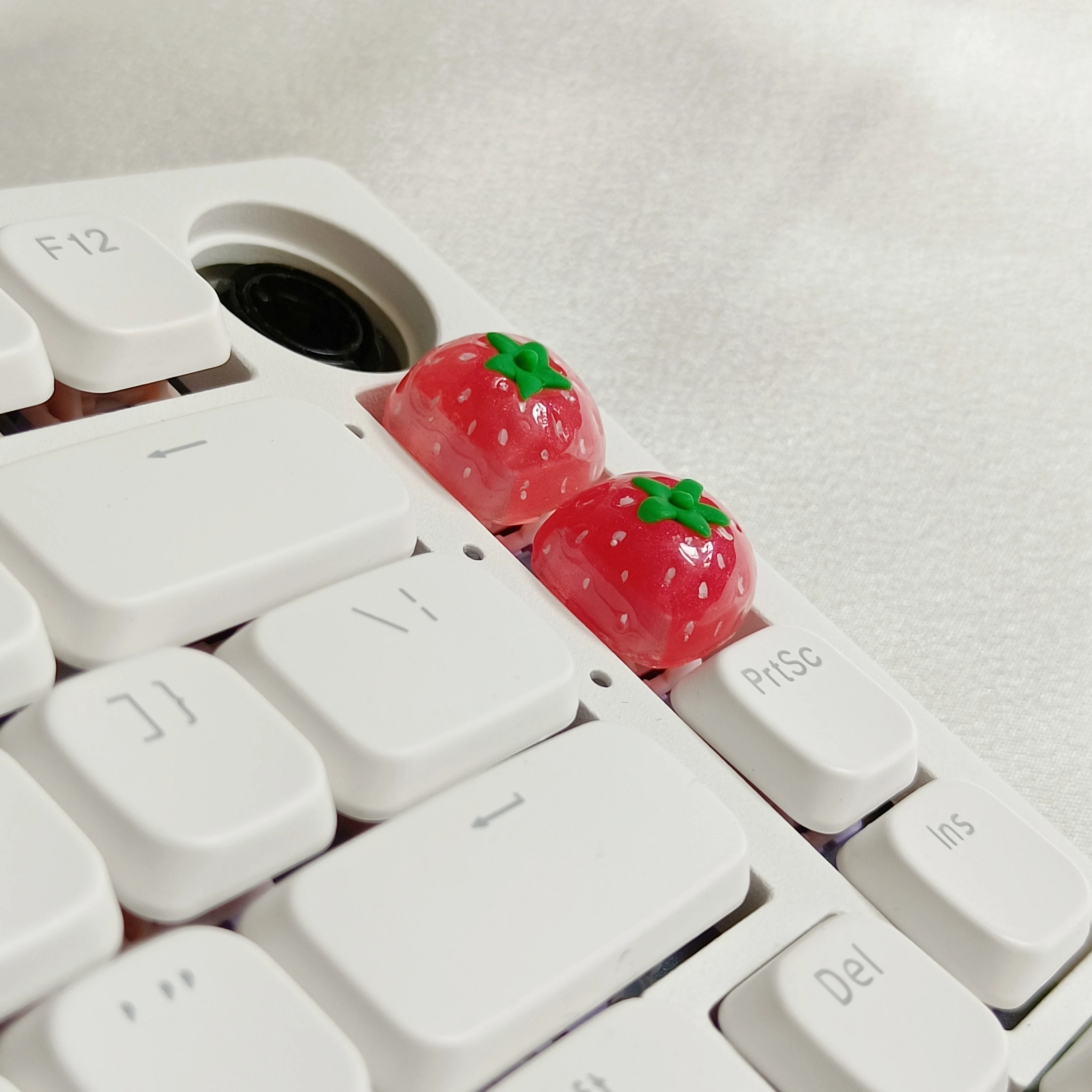 Колпачки для клавиш ручной работы с подсветкой в виде клубники