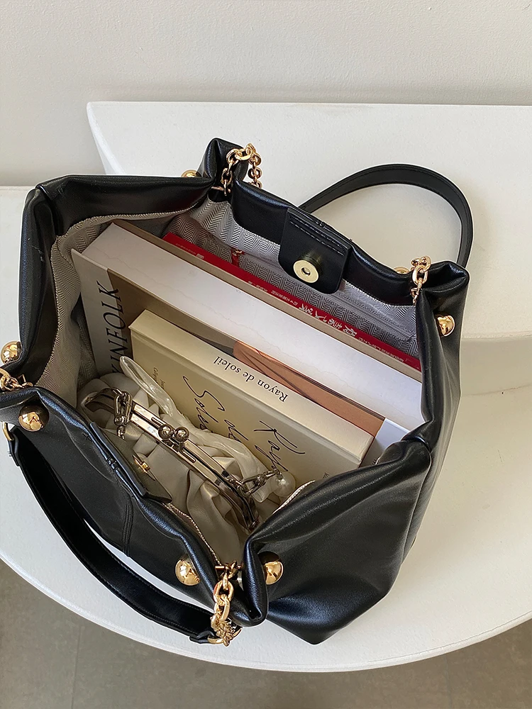 Handbag Women's 2023 New Soft Leather Large Capacity Tote Bag Small and High Sense College Student Class Handheld Shoulder Bags