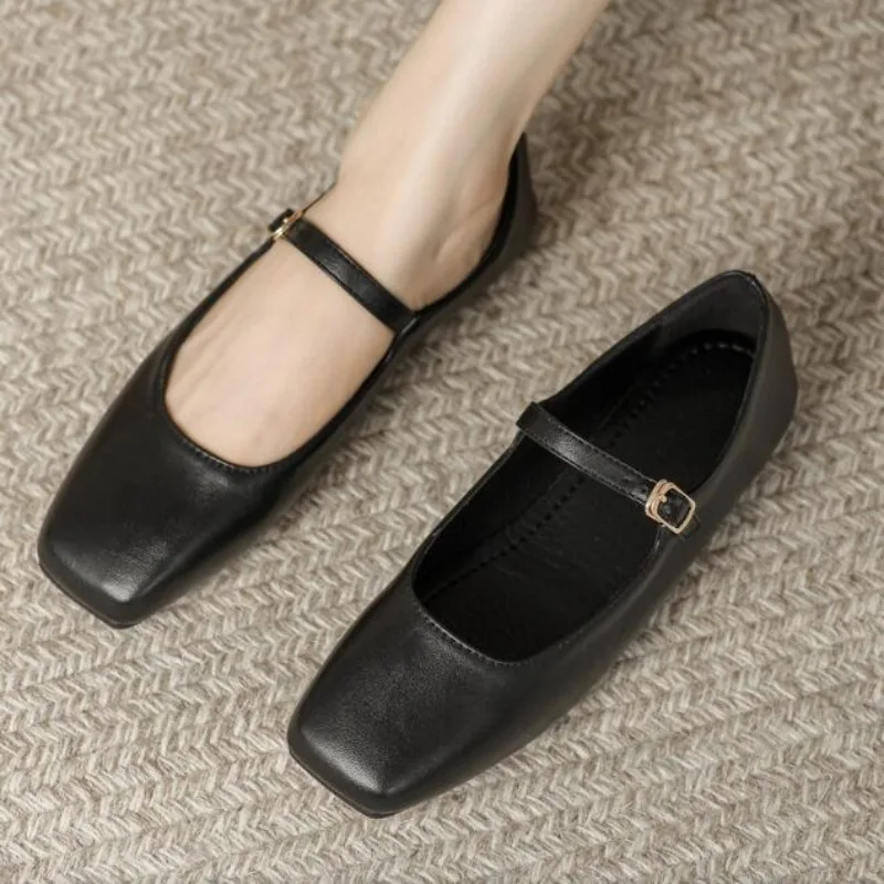 

Новые кожаные женские туфли, Туфли Мэри Джейн на плоской подошве с низким вырезом, повседневные балетные туфли с квадратным носком, лаконичные