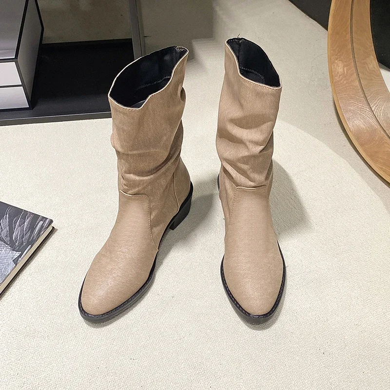 Женские ботинки на толстом каблуке новые зимние модные нескользящие