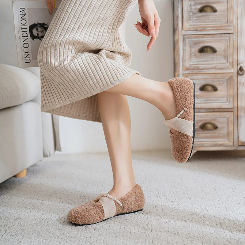 Fashion Lace Pearl Design Plush Shoes Women Winter Outdoor Slip on Plush Shoes New Warm Plush Large Size Cotton Shoes for Women