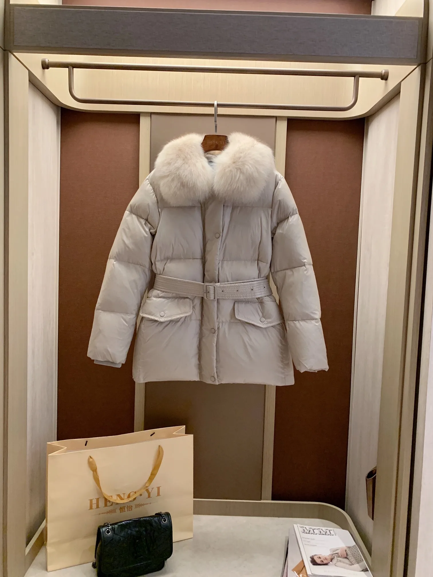 Down Jacket Women's Winter New Korean Style Fashion Genuine Fur Collar White Duck down Popular Thickened Coat