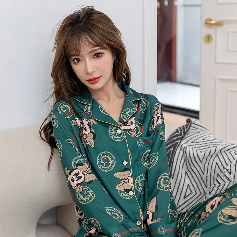 

Spring and summer new imitation silk women's pajamas green loose thin long sleeved home clothes women's suit straight