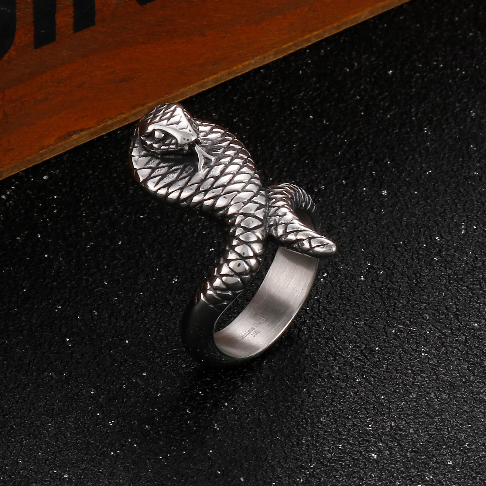 

HAOYI Personality Snake Ring For Men Fashion Silver Color Stainless Steel Rings Punk Jewelry Gift