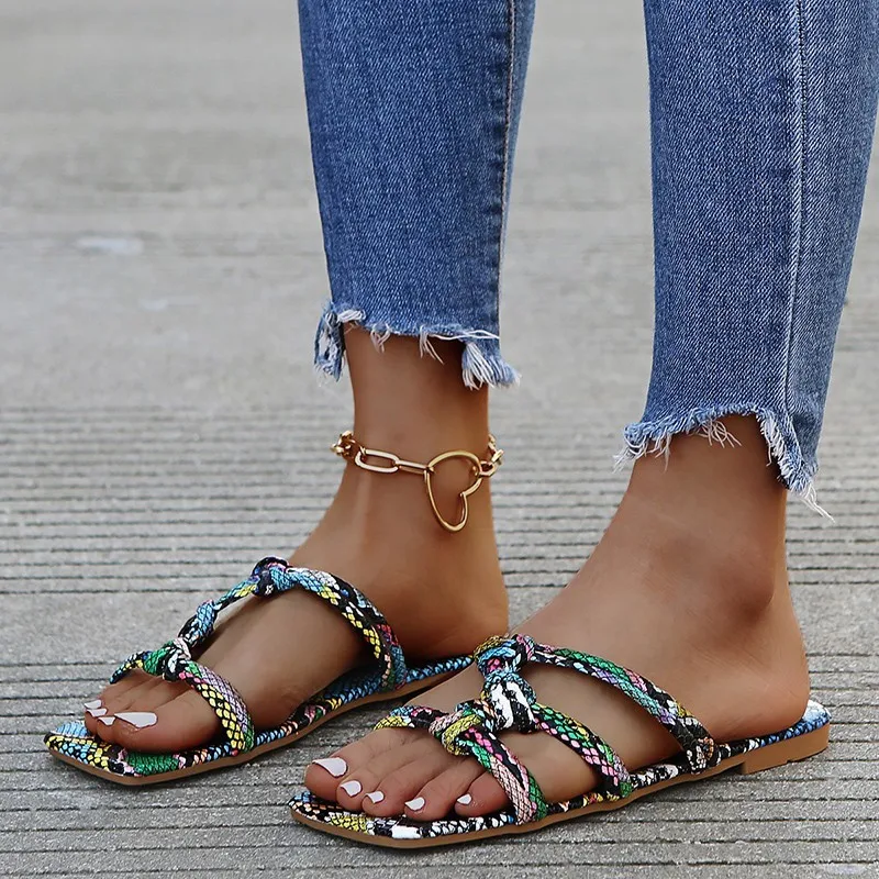 Summer Women's Slippers 2022 Casual Flat Sandals Fashion Snake Print Mixed Color Ladies Slippers Casual Comfortable Outdoor