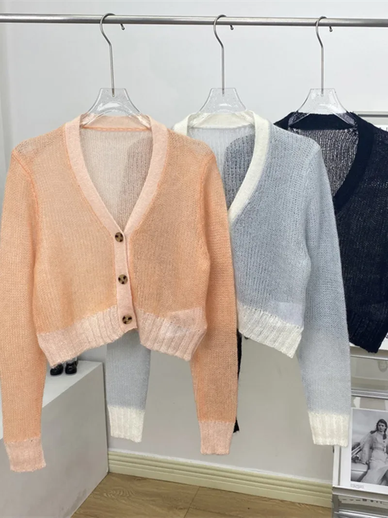 

Женский шерстяной короткий кардиган с V-образным вырезом и длинными рукавами