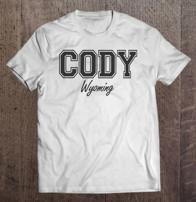 

Черная футболка с черным текстом Cody Wyoming Wy Varsity Style, мужские футболки, блузка, аниме футболка, футболка