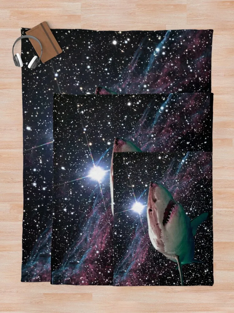 Космическое одеяло в виде акулы милое из искусственного меха |