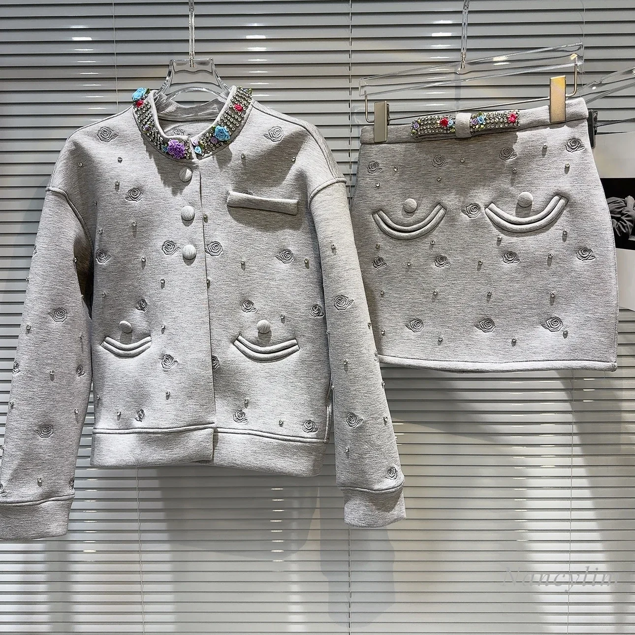 Осенний Новый цветной цветочный бриллиантовый воротник тисненый космический