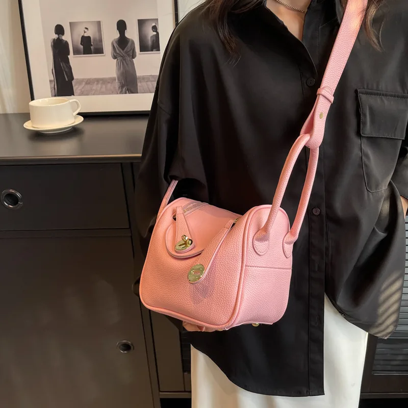 

Women's Shoulder Bag 2023 Spring/Summer New PU Fashion Style Oblique Straddle Bag Korean Version Casual Versatile Underarm Bag