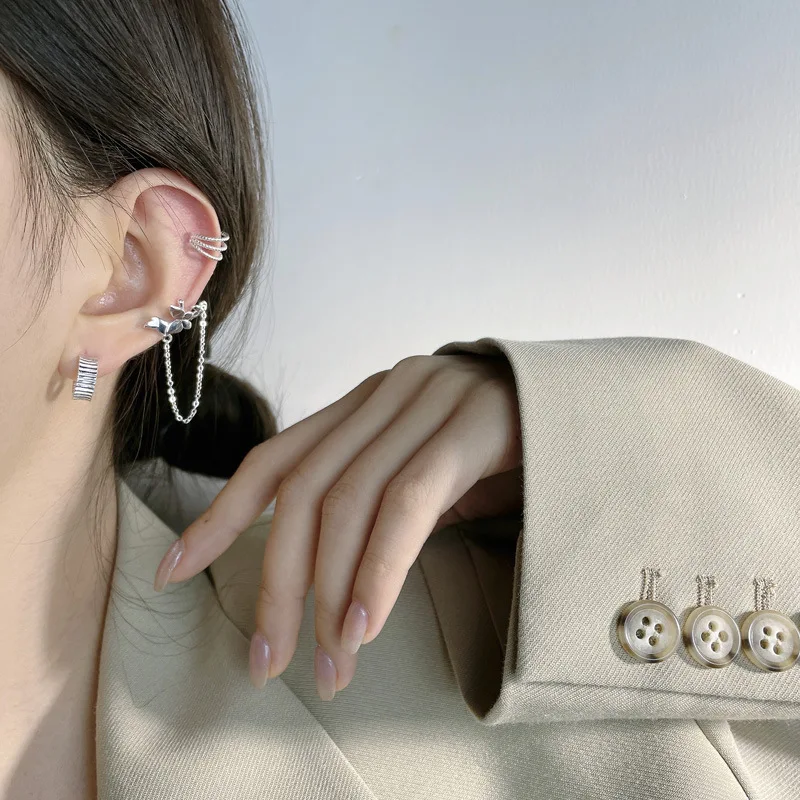 

Autumn Superpower S925 Sterling Silver Ear Buckle Twist Ear Clip Female No Ear Hole Ins Simple Ear Bone Clip Earring Female