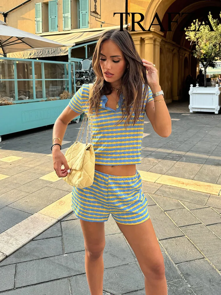 Женский костюм в полоску TRAFZA пуловер с отложным воротником и короткими рукавами