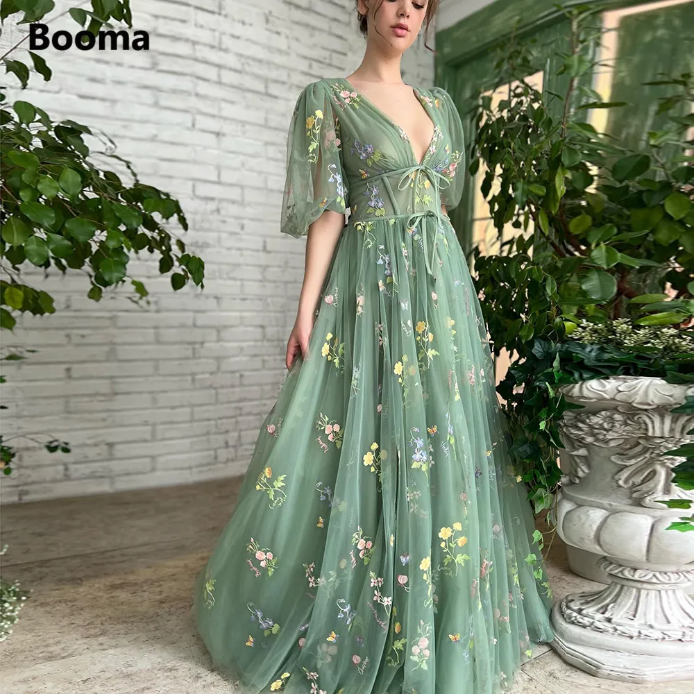 Женское платье с вышивкой Booma зеленое кружевное средней длины глубоким V-образным