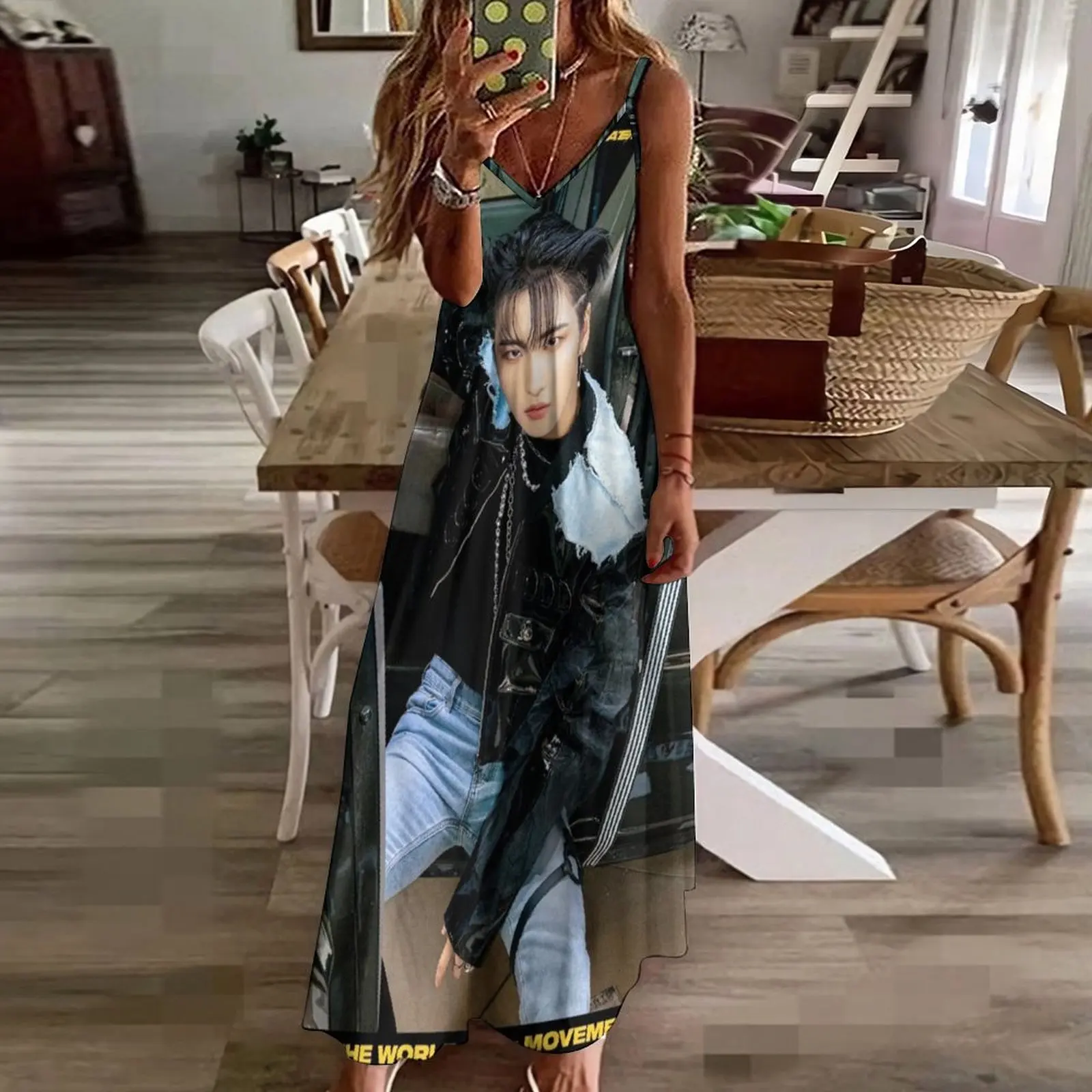 Платье ATEEZ SEONGHWA THE WORLD EP.1 : MOVEMENT GUERRILLA
