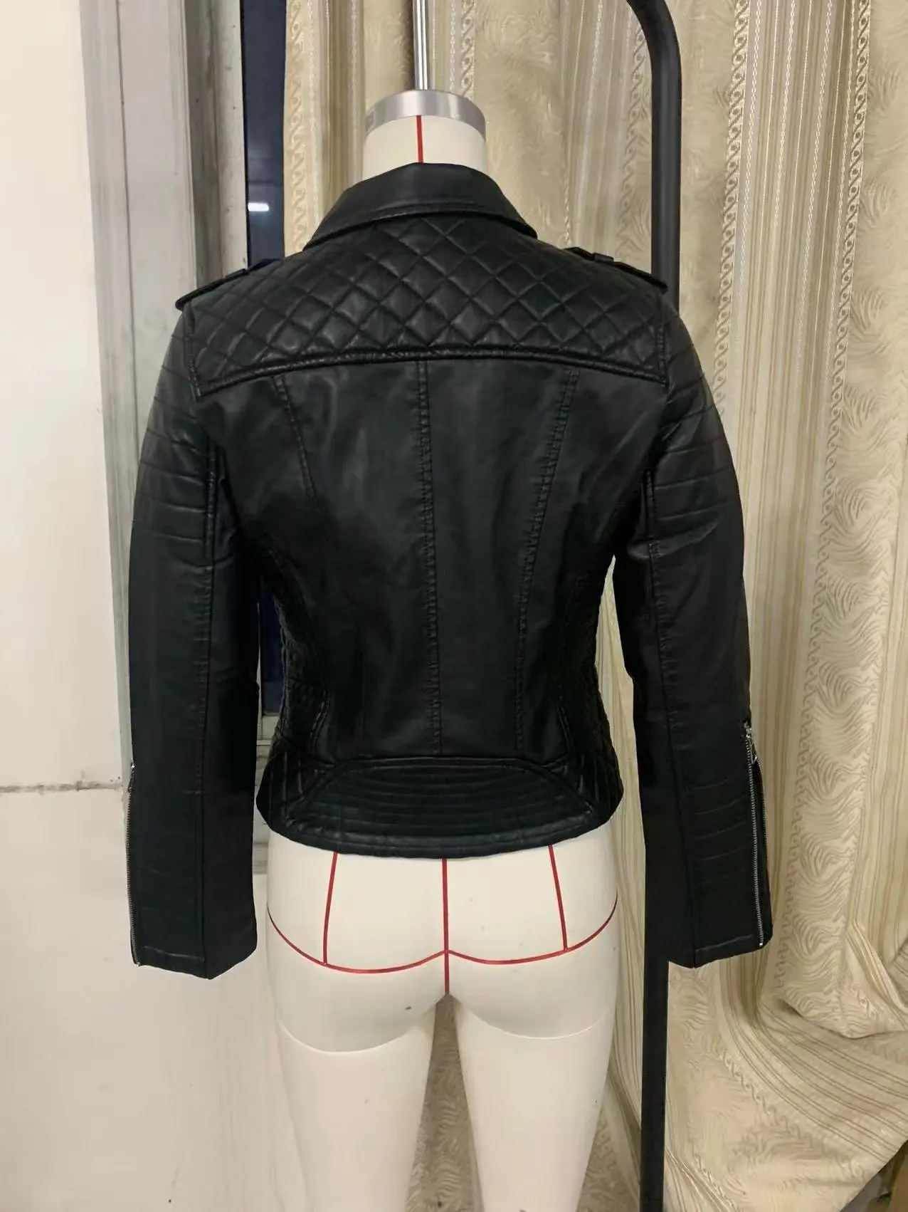 2023 Autumn/Winter Women's Leather Coat Short Jacket Coat Zipper Casual Quilted Thread Trend PU Short Coat Fashion Motorcycle
