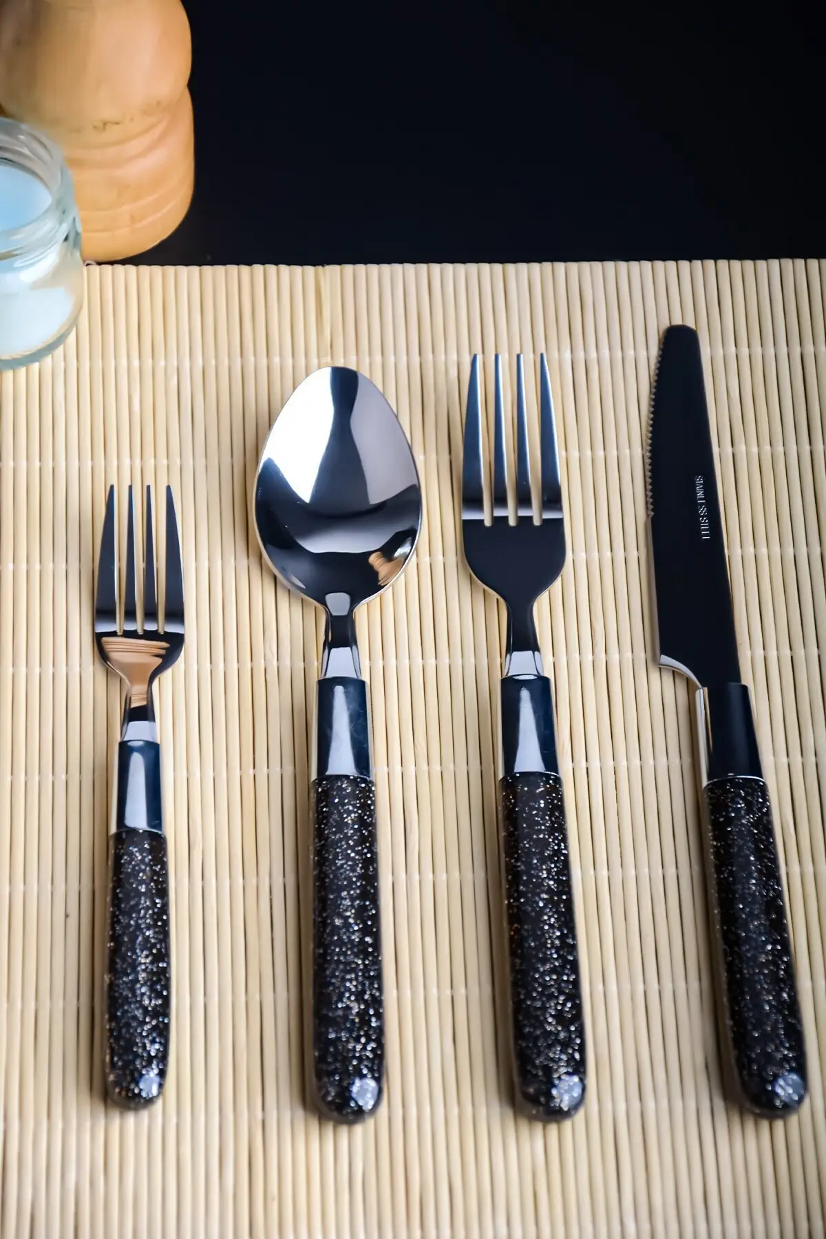 

Black Silvery 24 Piece set Fork Spoon Team